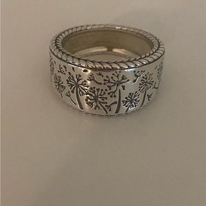 Sterling silver Jai by John Hardy flower band ring